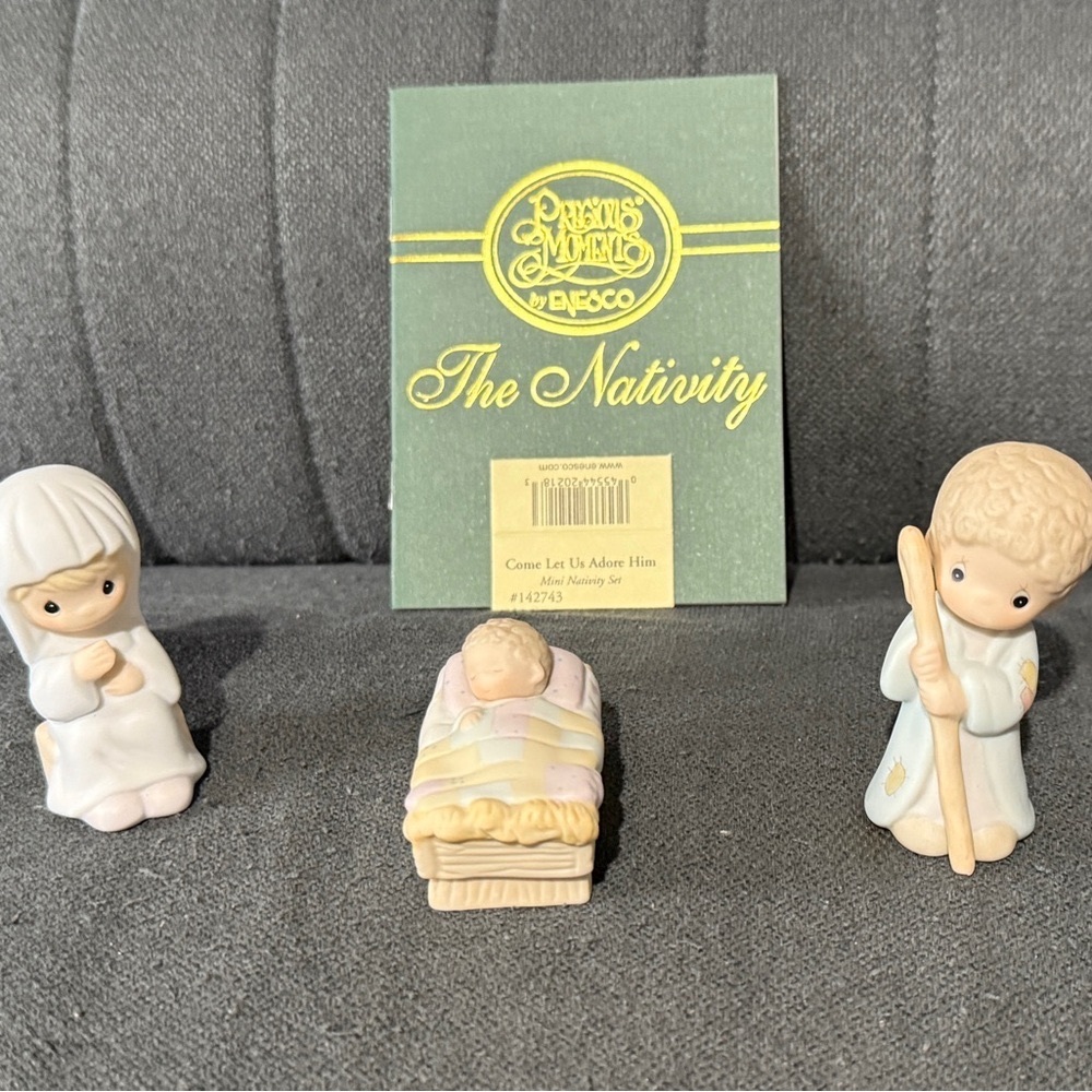 Enesco Precious Moments Mini Nativity Set - Mary, Joseph and Baby Jesus